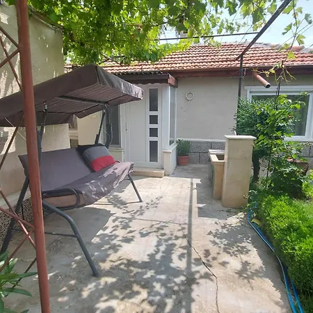 къща детелина Feriehus Balchik