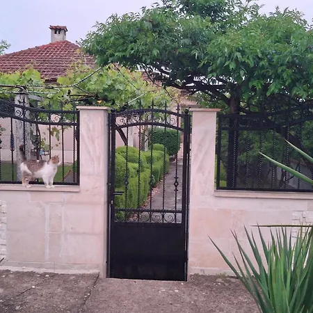 къща детелина Feriehus Balchik